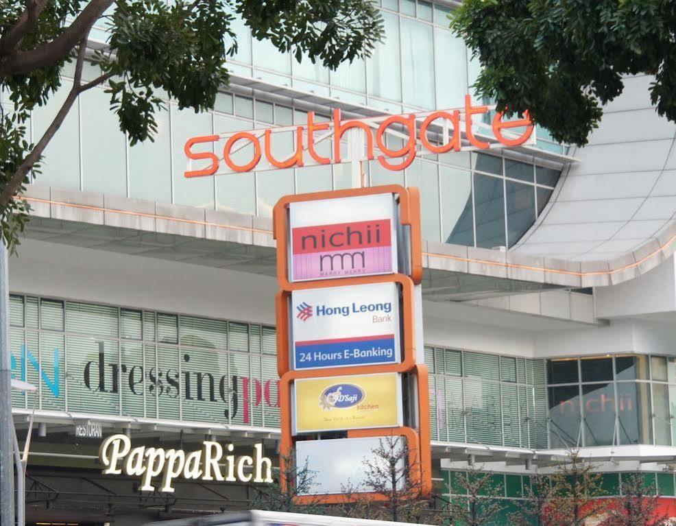 Swing & Pillows - Kl Sg Besi Formerly Known As U Pac Hotel Куала Лумпур Екстериор снимка